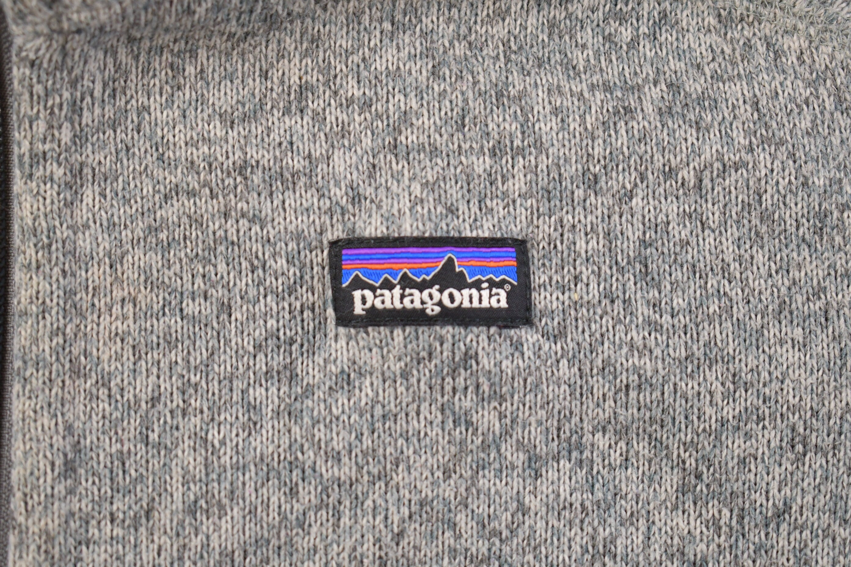 Vintage 1990s Patagonia Salt and Pepper Women's Zip Up Fleece Sweater