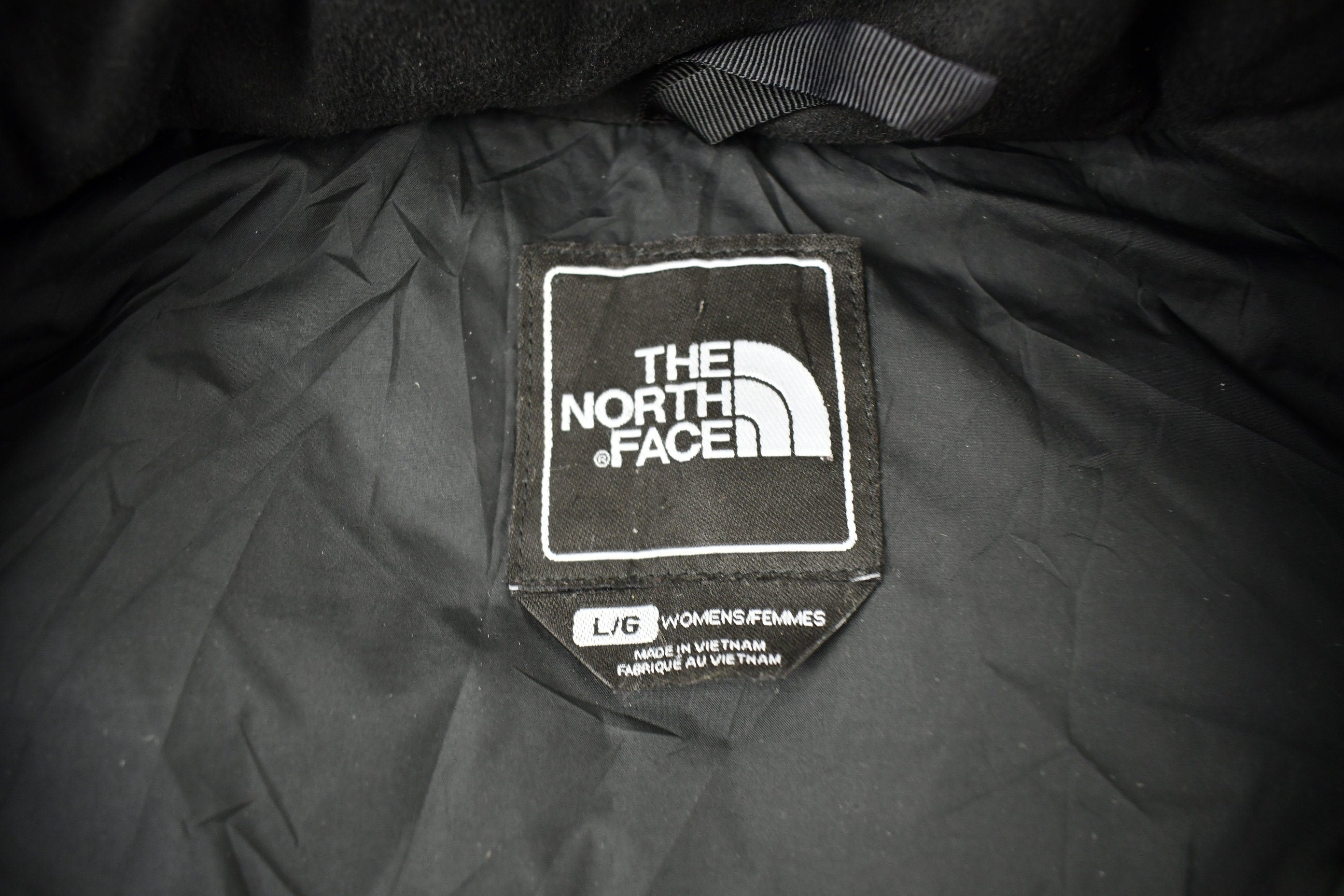 Vintage 1990s The North Face Women's 550 Black Puffer Jacket
