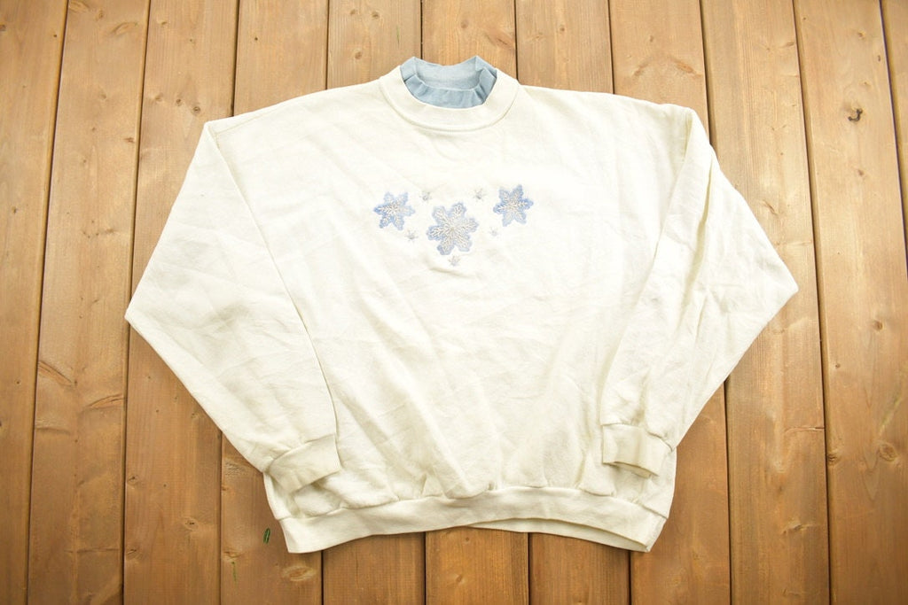 Vintage 1990s Pleasant Shade Snowflake Themed Crewneck Sweatshirt