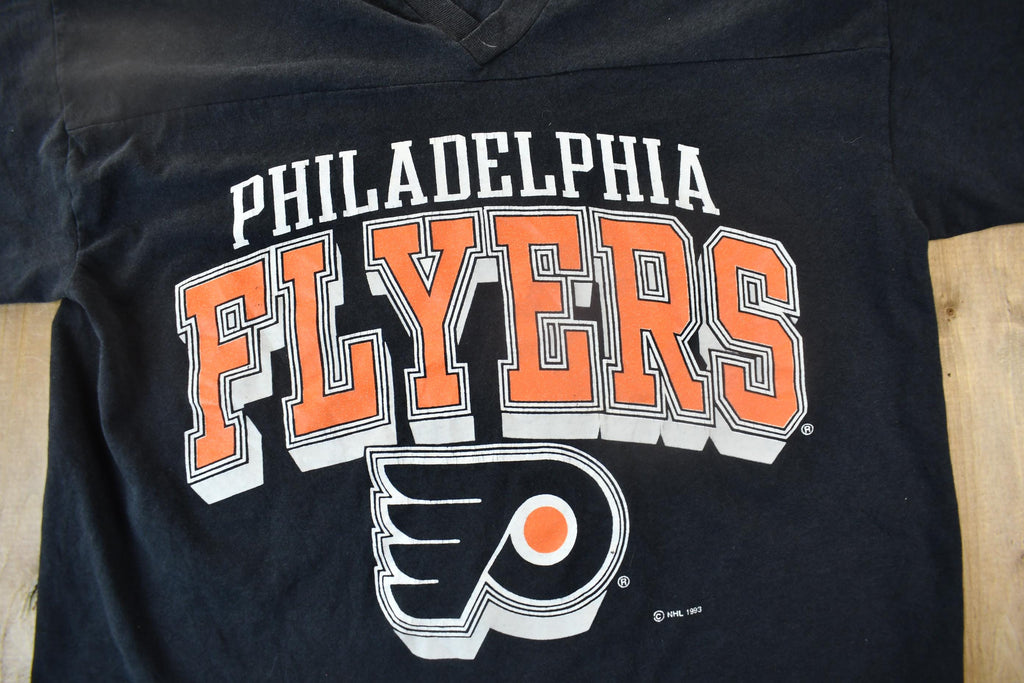 Vintage 1993 Philadelphia Flyers NHL Graphic T-Shirt