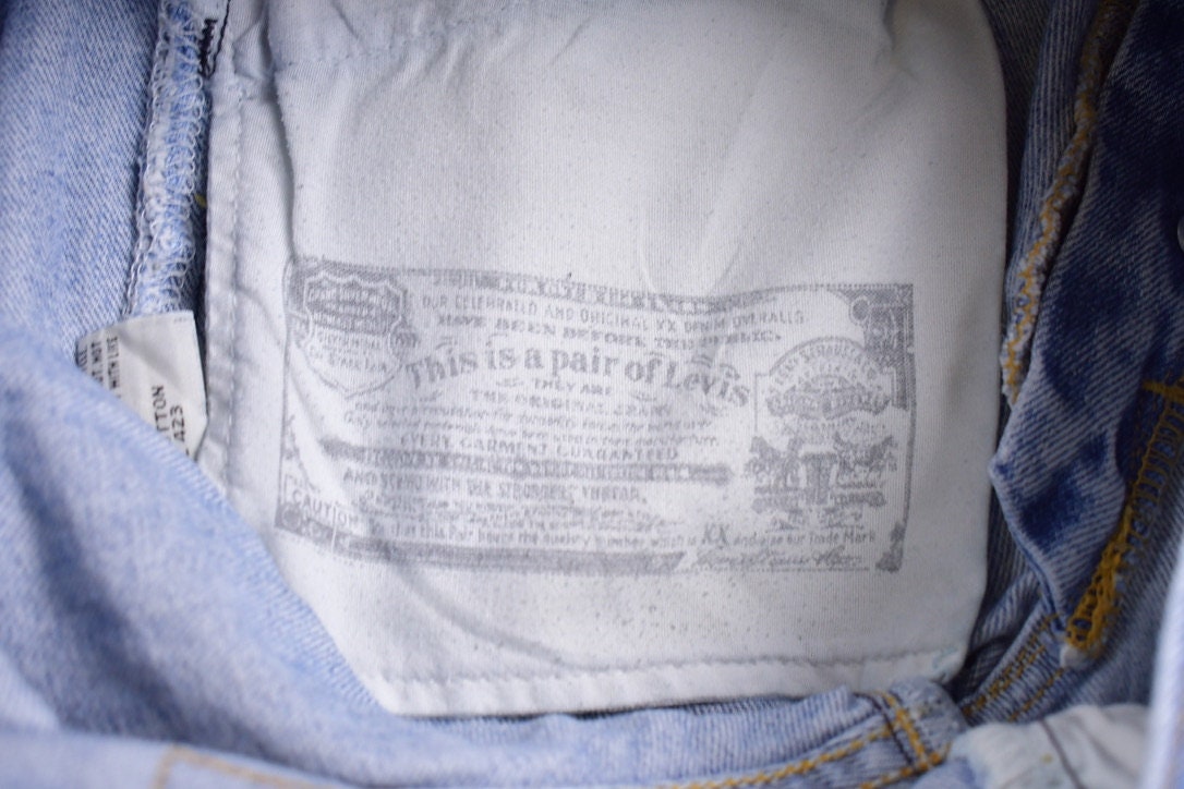 Vintage 1990s Levi 501 Red Tab Jeans Size 31 x 31