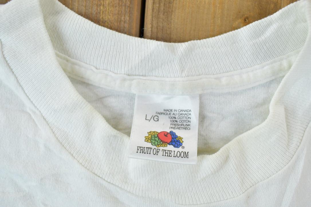 Vintage 1990s Cat Wants Seafood Graphic T-Shirt