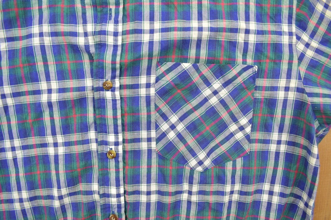 Vintage 1990s Crossbow Plaid Button Up Short Sleeve Shirt