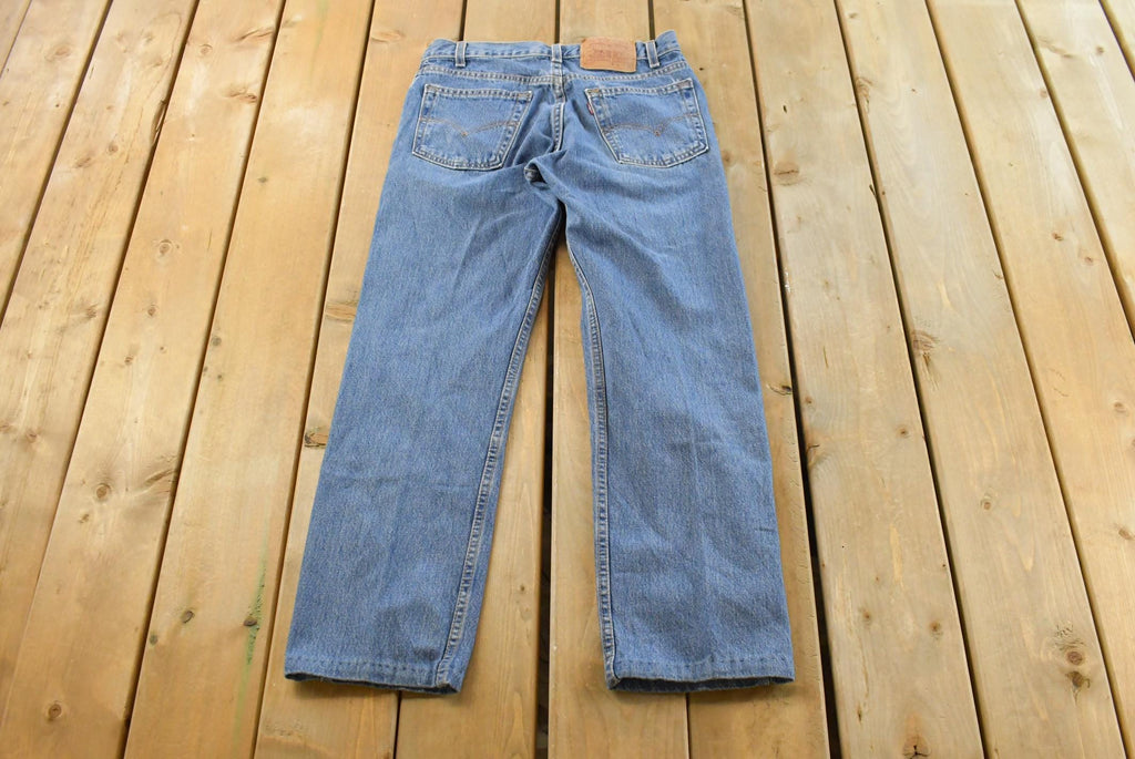 Vintage 1990s Levi's 505 Regular Straight Fit Denim Blue Jeans Men's 29 x 27.5 / 90s Levi's / Streetwear / Made in USA