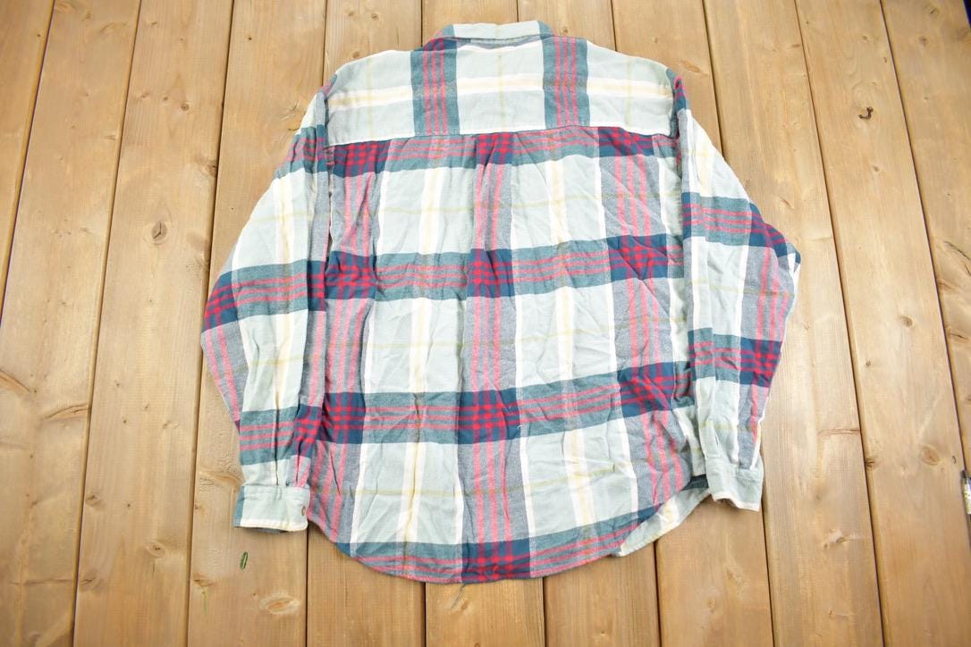 Vintage 1990s Eddie Bauer Women's Long Sleeve Plaid Button Up