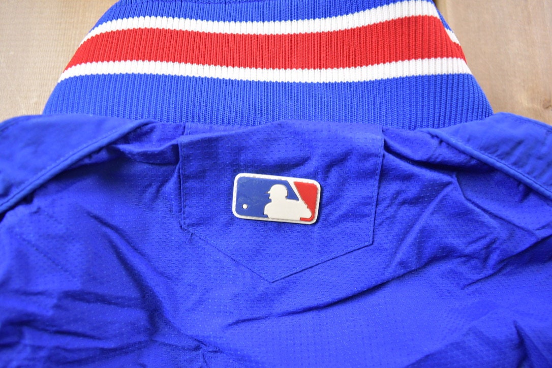Vintage 1990s Chicago Cubs MLB Majestic Windbreaker Baseball Sportswear