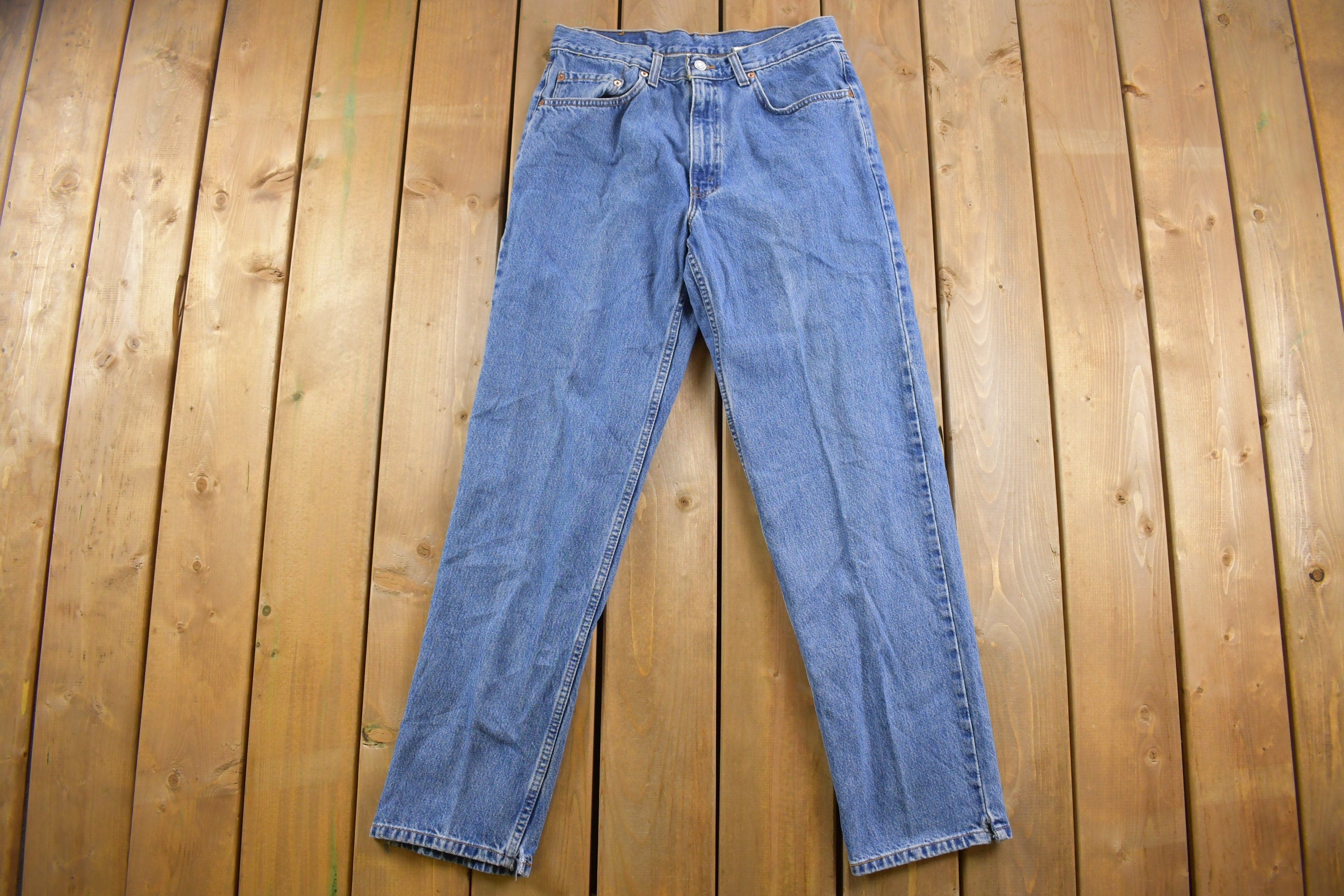 Vintage 1990s Levi's 550 Red Tab Denim Jeans Size 32 x 31