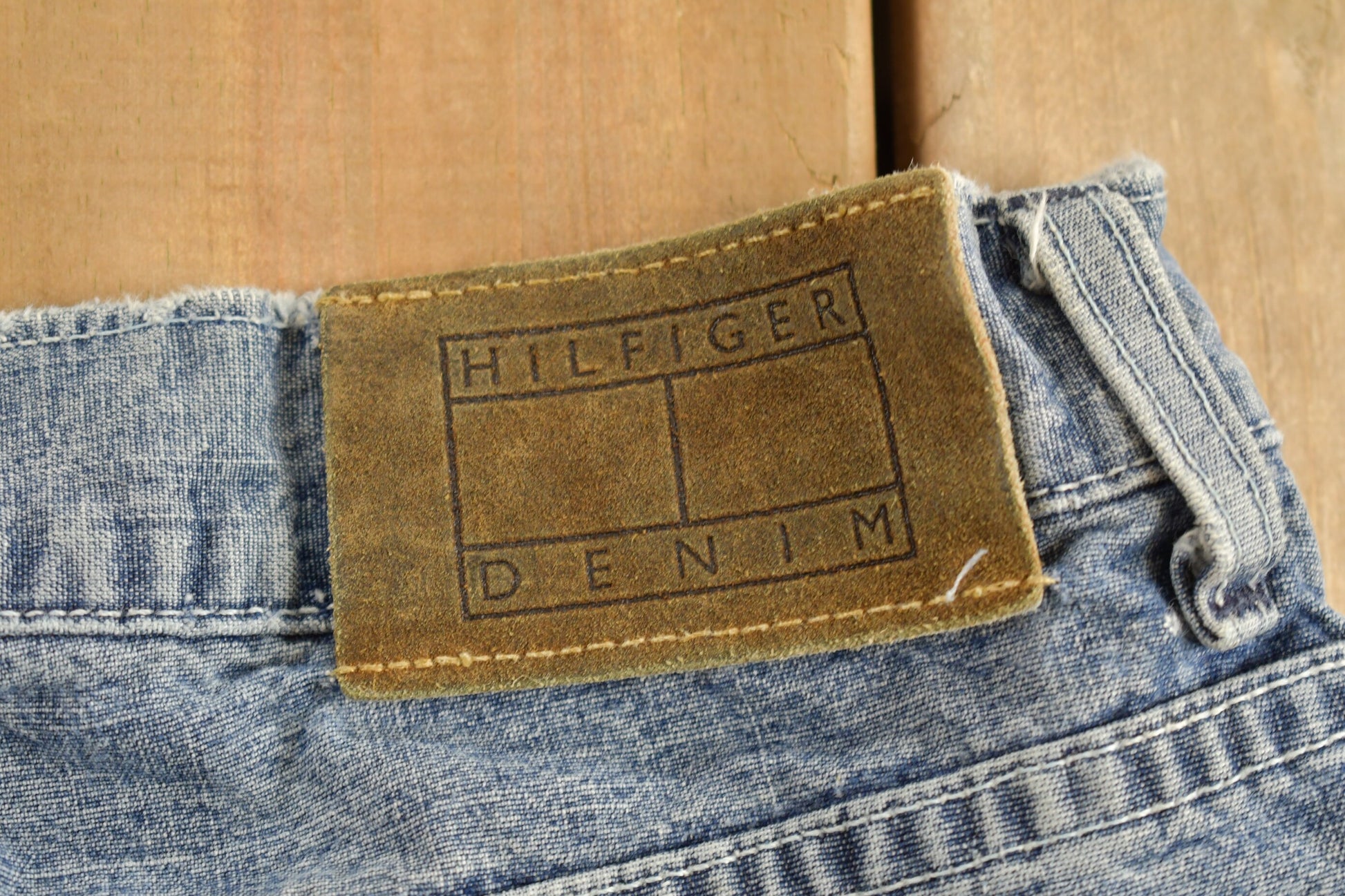 Vintage 1990s Tommy Hilfiger Denim Jeans Size 31 x 31  Vintage Tommy  Workwear  Streetwear  Vintage Pants  Light Wash  Flag