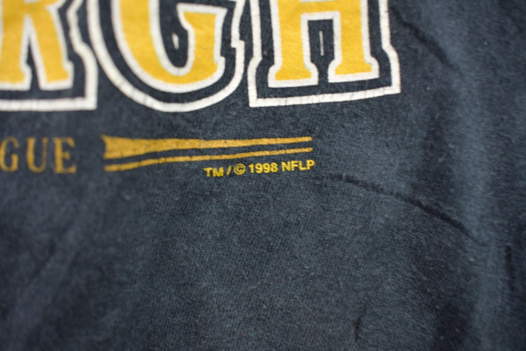 Vintage 1998 Pittsburgh Steelers National Football League Graphic T-Shirt