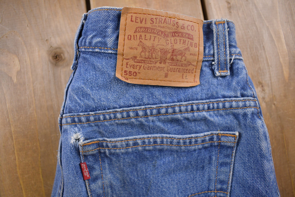 Vintage 1990s Levi's 550 Red Tab Jeans Size 30 x 33