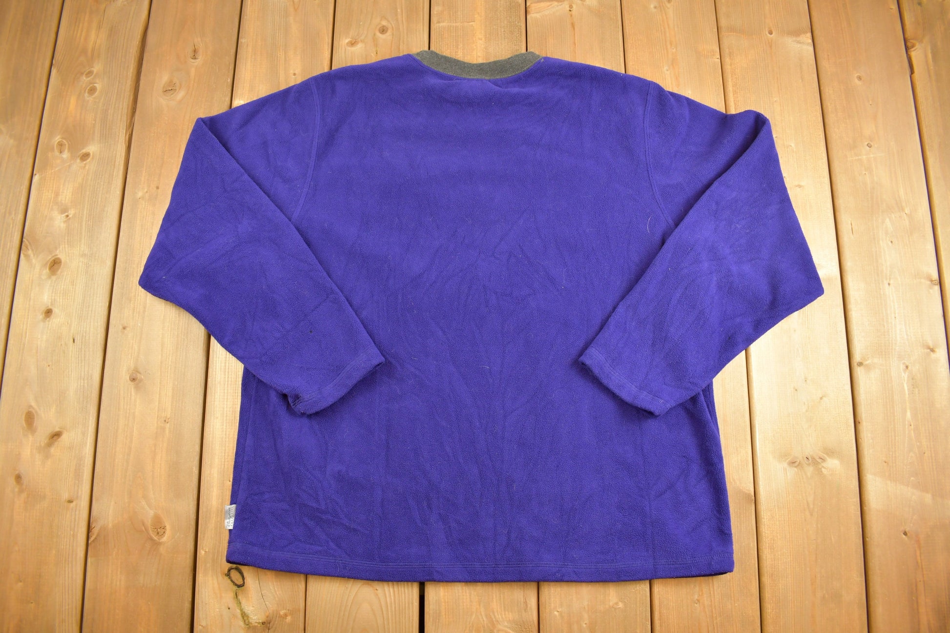 Vintage 1990s Disney Eeyore Fleece Crewneck / Vintage Sweatshirt / American Sportswear / Deep Pile / Embroidered Logo / 90s Disney