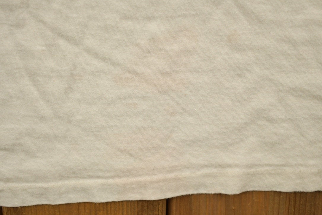 Vintage 1990s Kennan Ward Grizzly Bear Graphic T-Shirt  Single Stitch  Streetwear  Nature T Shirt  Outdoorsman  Wildlife  Outdoorsman