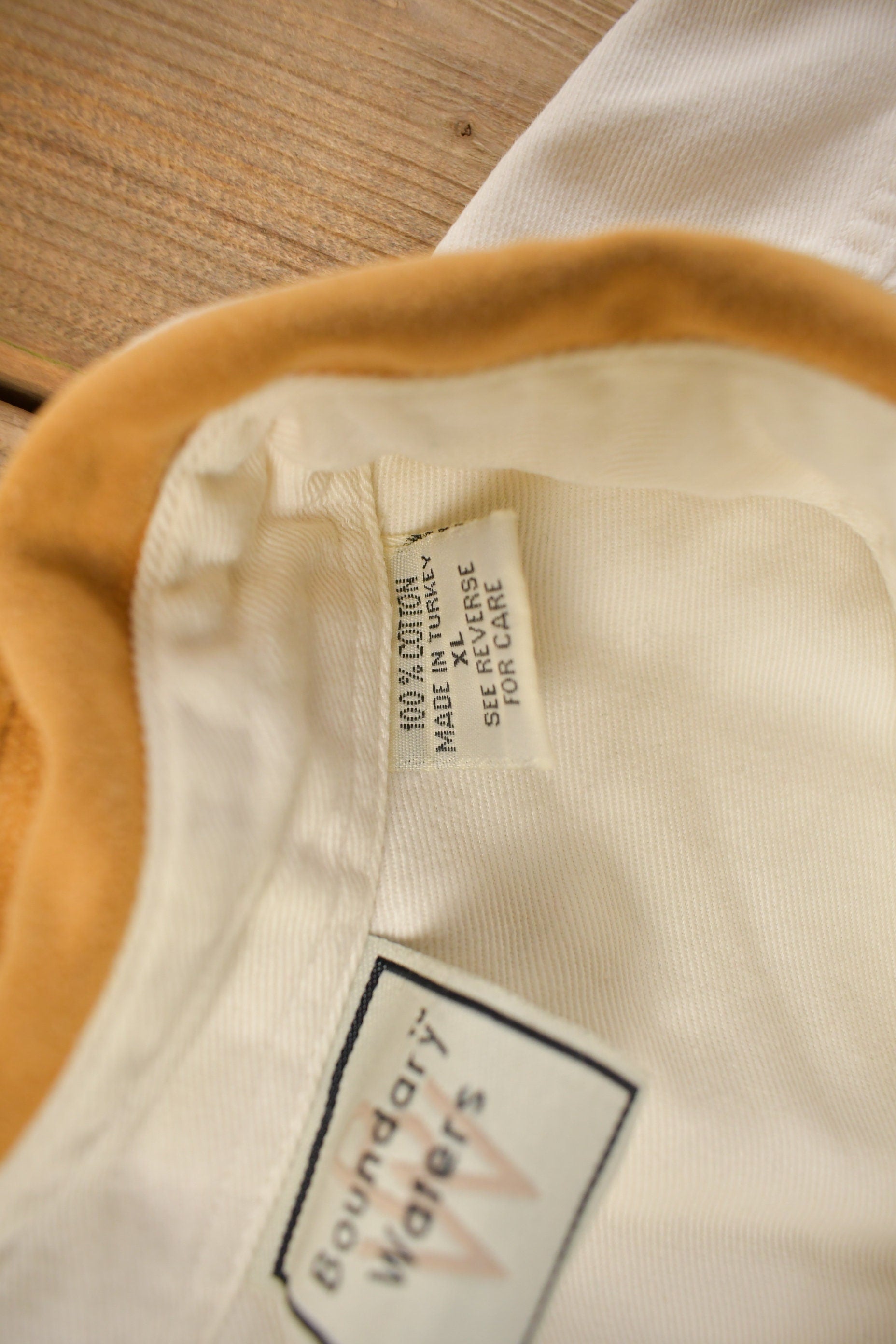 Vintage 1990s Boundary Waters Cute Farmer Button Up Shirt