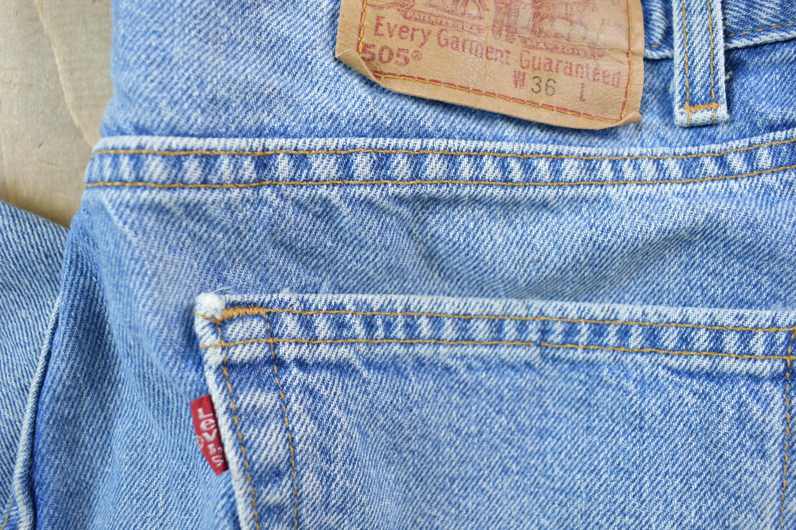 Vintage 1990s Levi's 505 Red Tab Jean Shorts Size 36