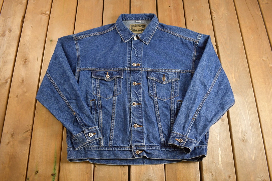 Vintage 1990s Embroidered Denim Jean Jacket /