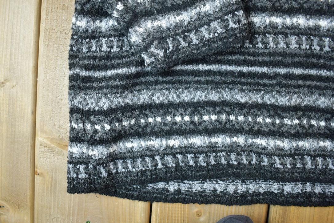 Vintage 1990s Boz Knit Crewneck Button Up Sweater /