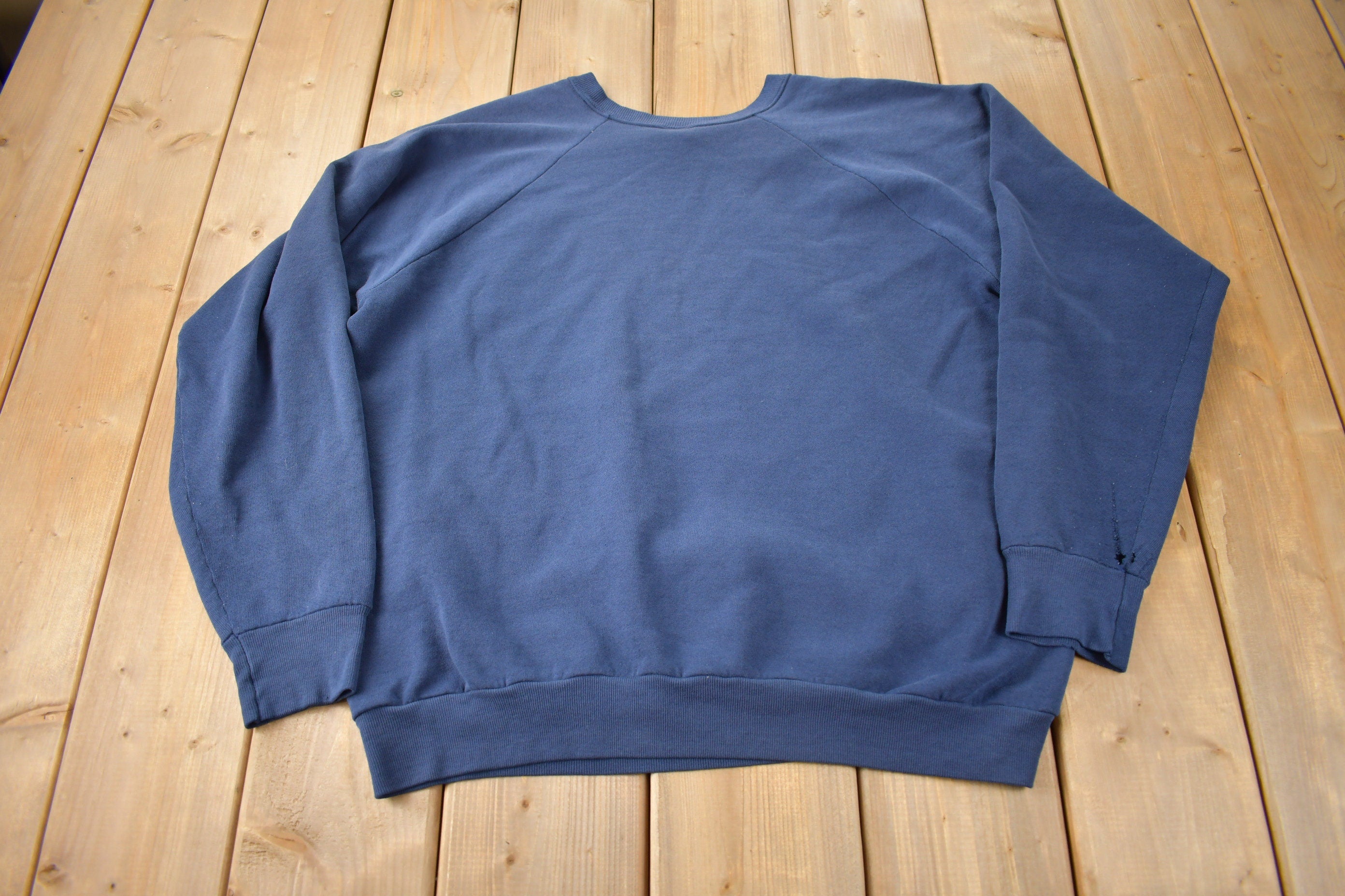 Vintage 1980s Syracuse University Distressed Collegiate Raglan Crewneck Made In USA