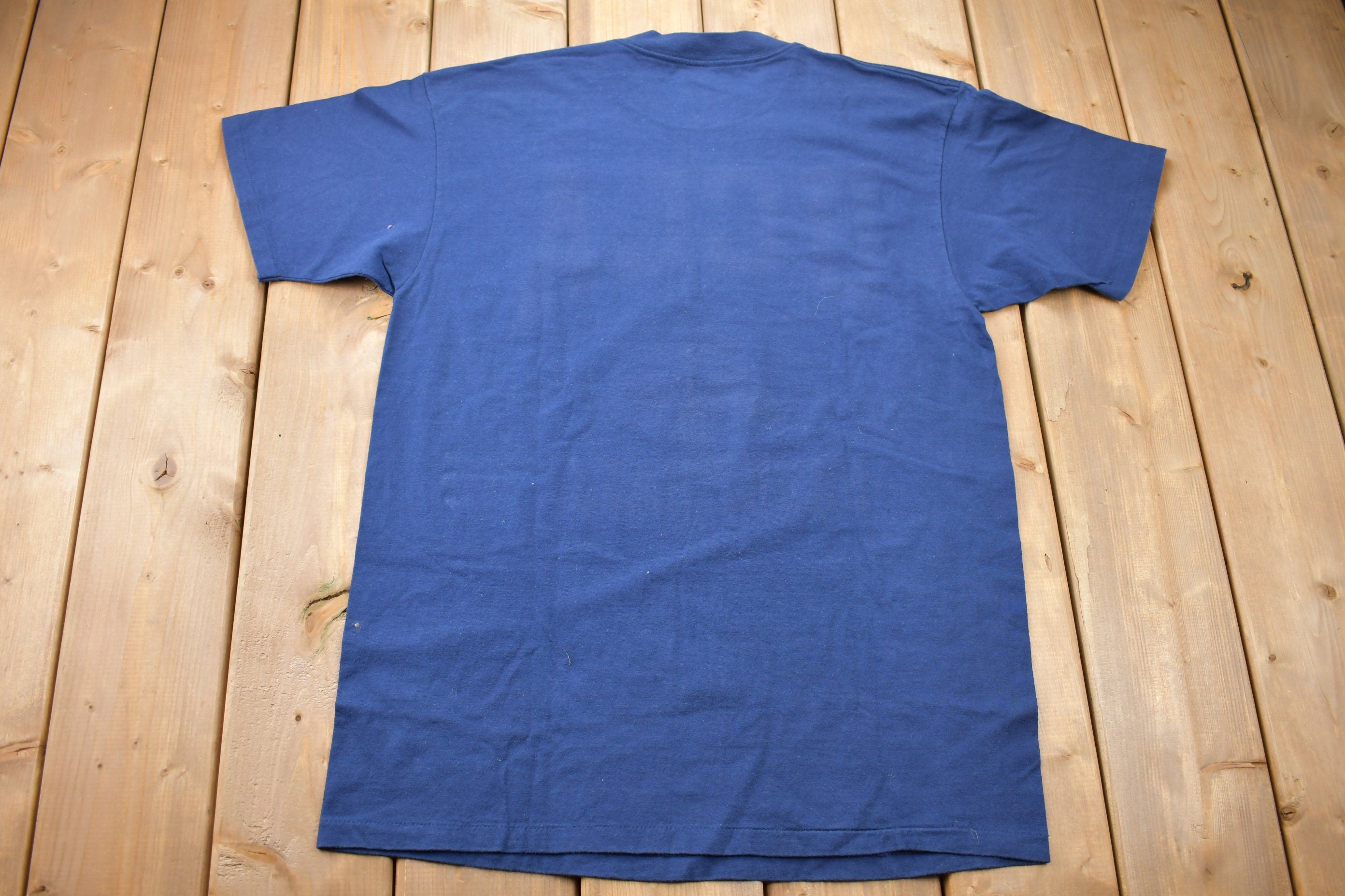 Vintage 1990s University of California Los Angeles Bruins Basketball Graphic Collegiate T-Shirt NCAA Tee