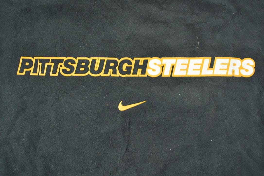 Vintage 1990s Nike Pittsburgh Steelers NFL Graphic T-Shirt