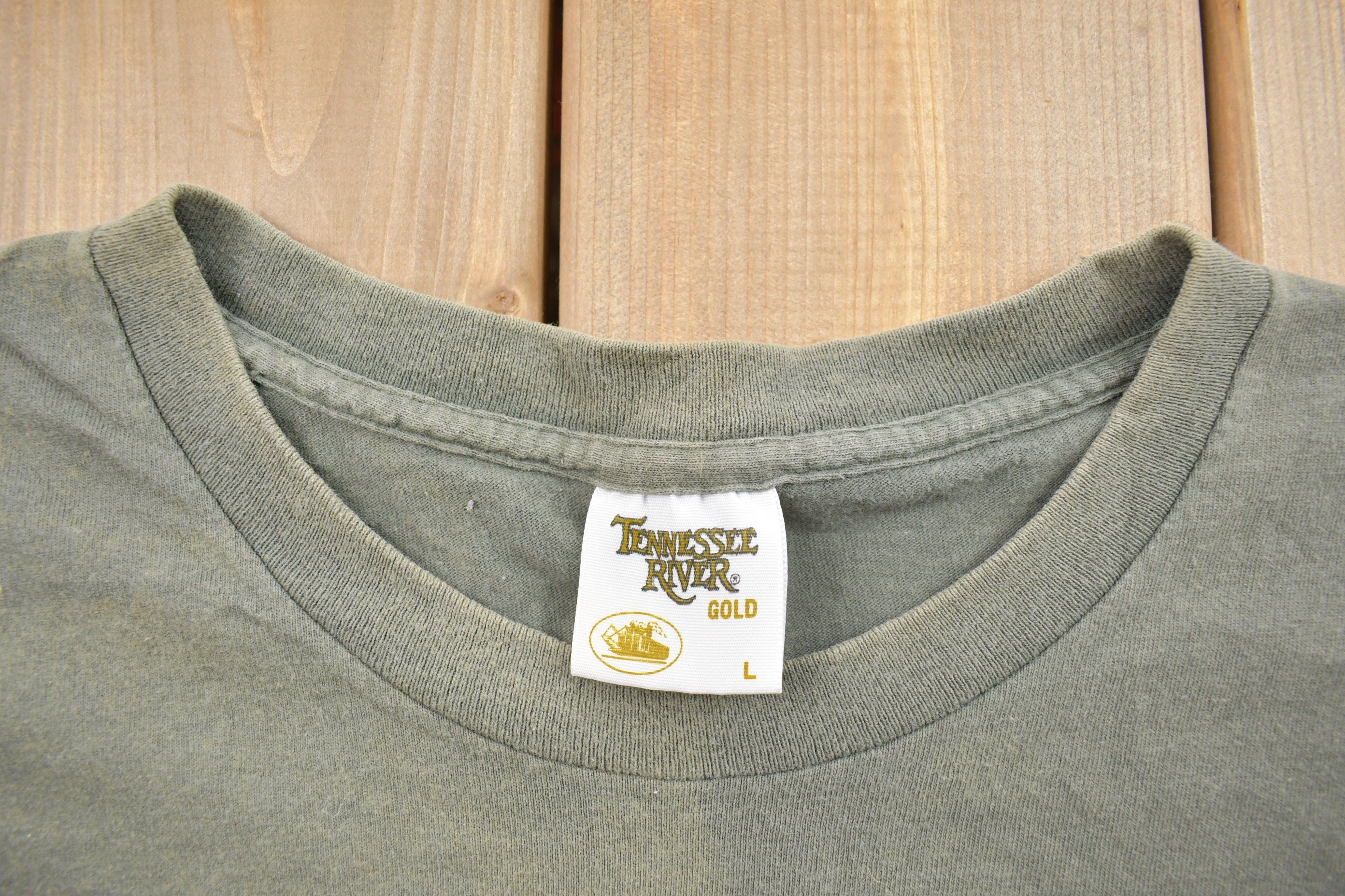 Vintage 1990s Tennessee River Deer's Graphic T-Shirt