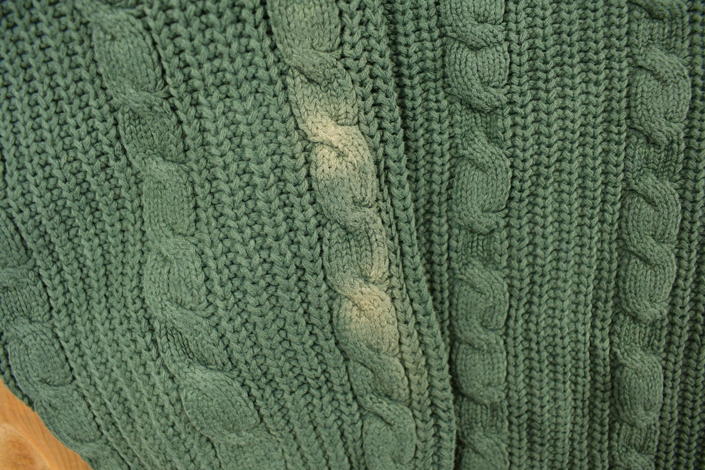 Vintage 1990s Forest Green Cable Knit Crewneck Sweater