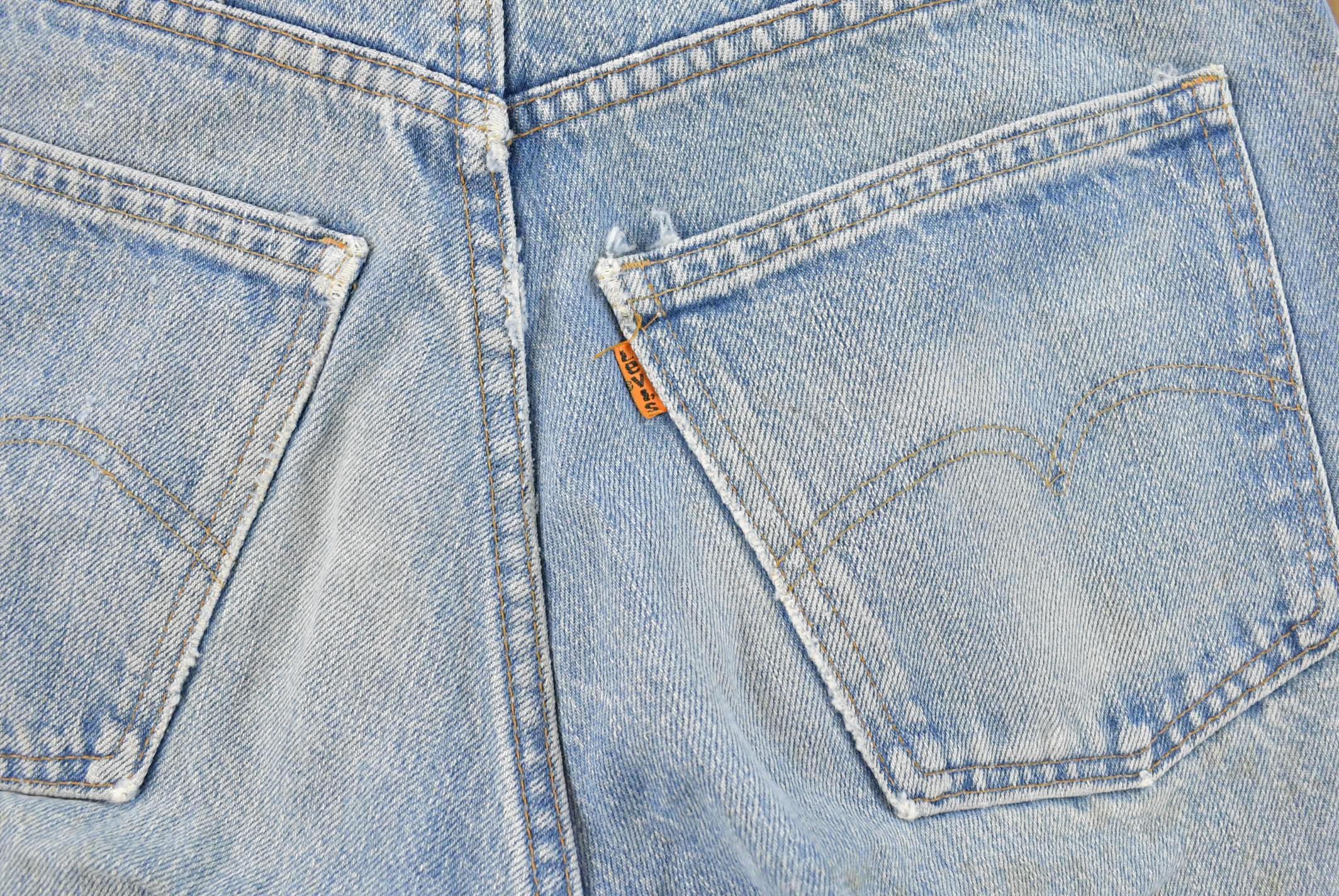 Vintage 1990s Levi's Cut Off Relaxed Fit Jean Shorts Women's 30