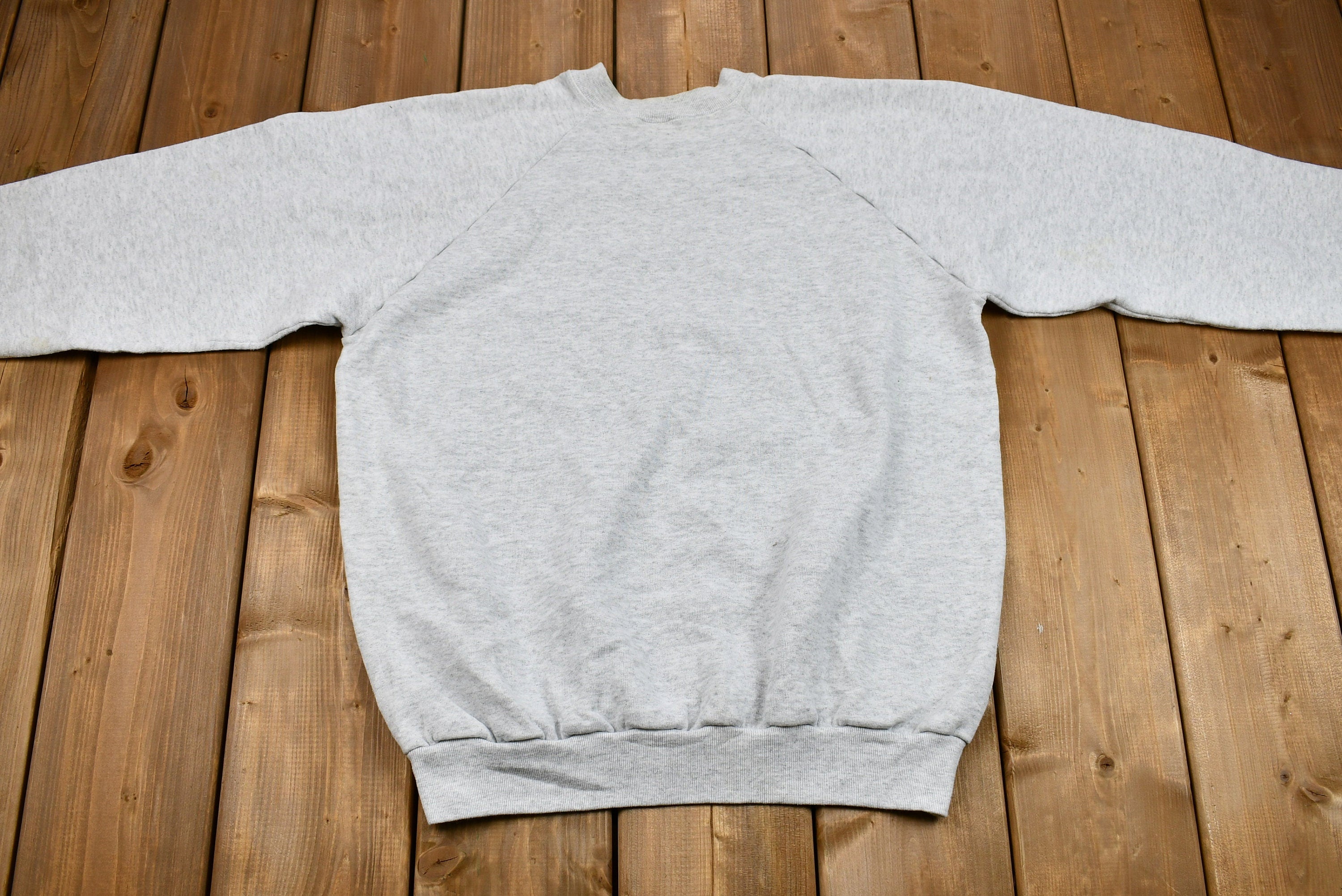 Vintage 1990s Friendship Is Sewn With Love And Measured By Kindness Graphic Raglan Sweatshirt