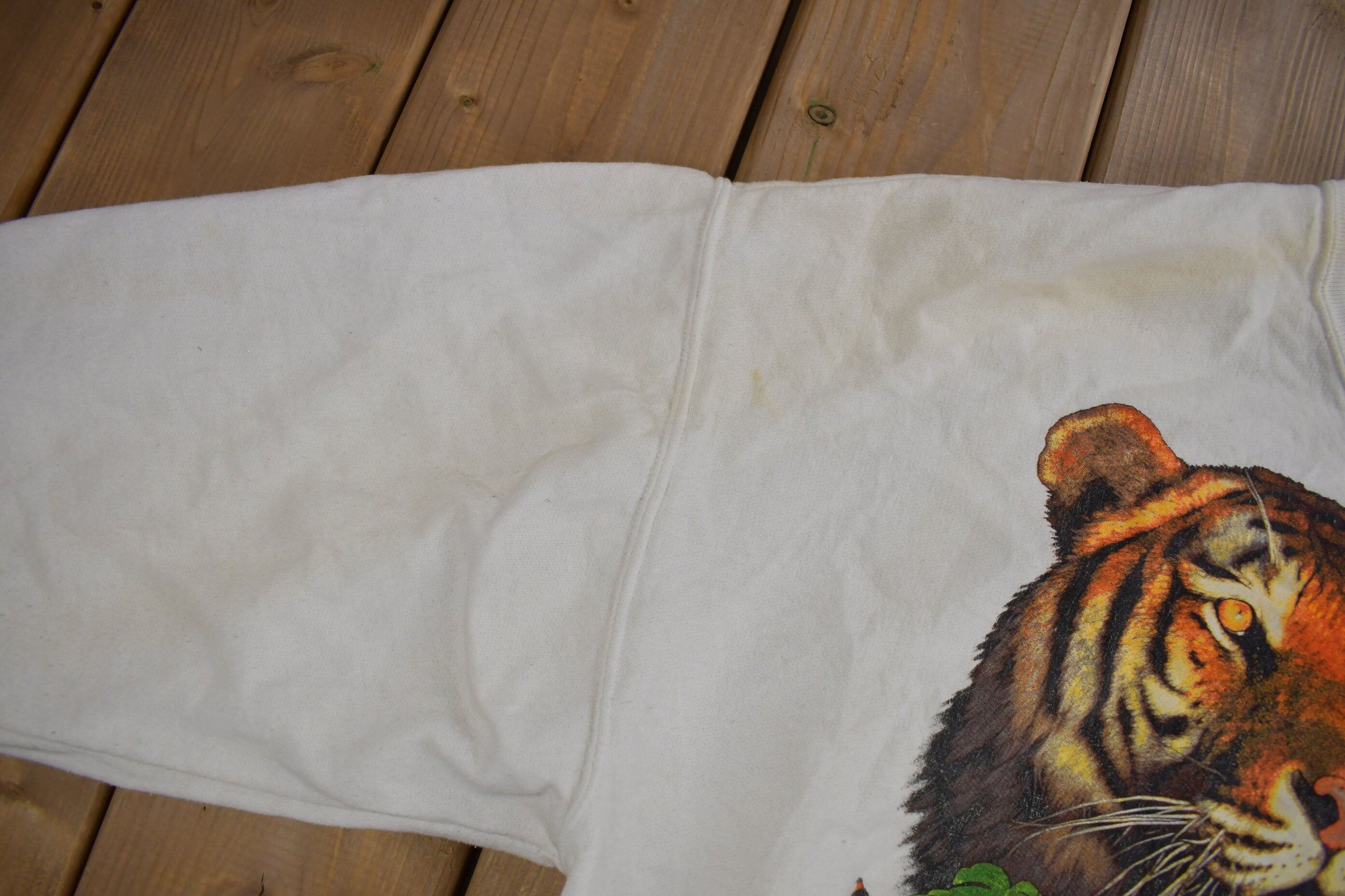 Vintage 1990s Bengal Tiger Graphic Crewneck Sweatshirt
