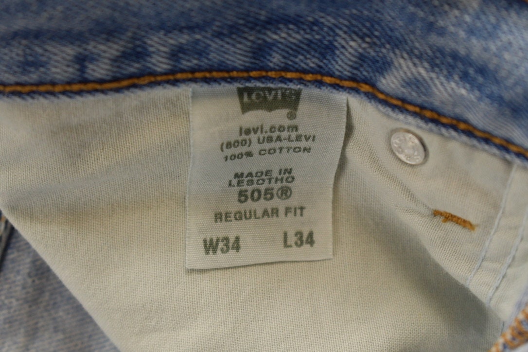 Vintage 1990s Levi's 505 Red Tab Denim Jeans Size 36 x 28.5