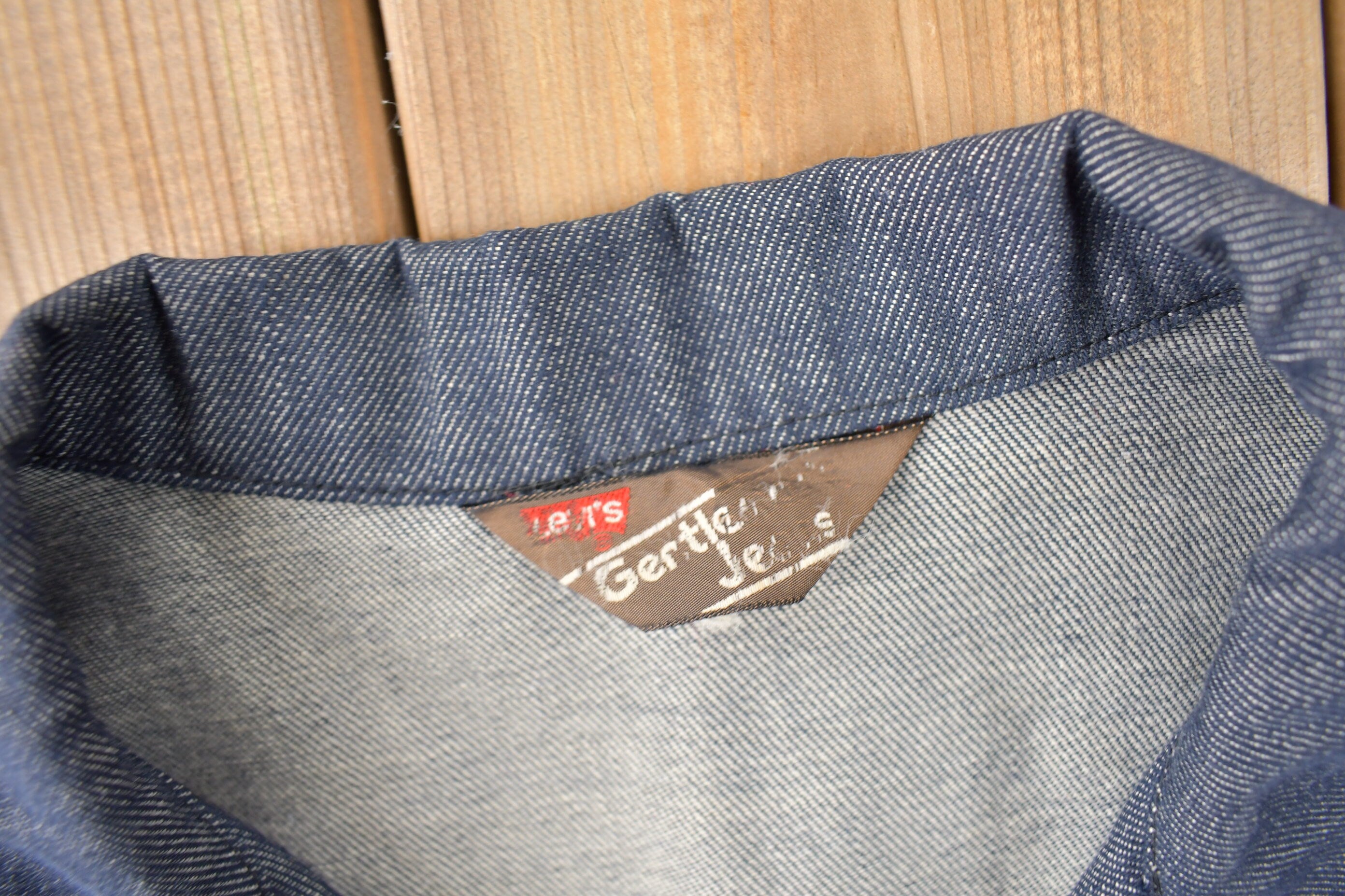 Vintage 1970s Levi's Gentlemans Jeans Western Style Pearl Snap Button Up Shirt Made in USA Size XL
