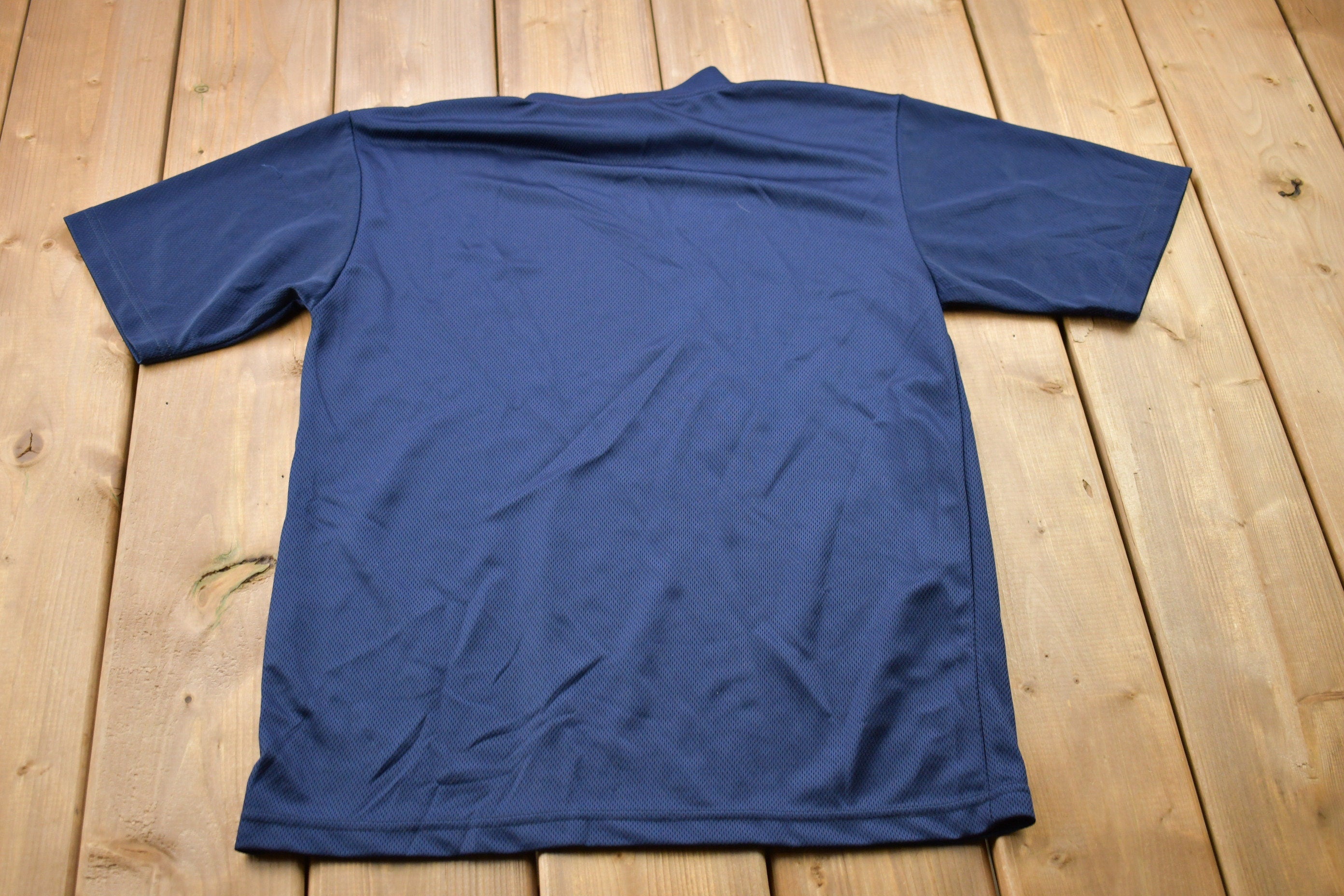 Vintage 1990s Nike Embroidered Swoosh Graphic T-Shirt