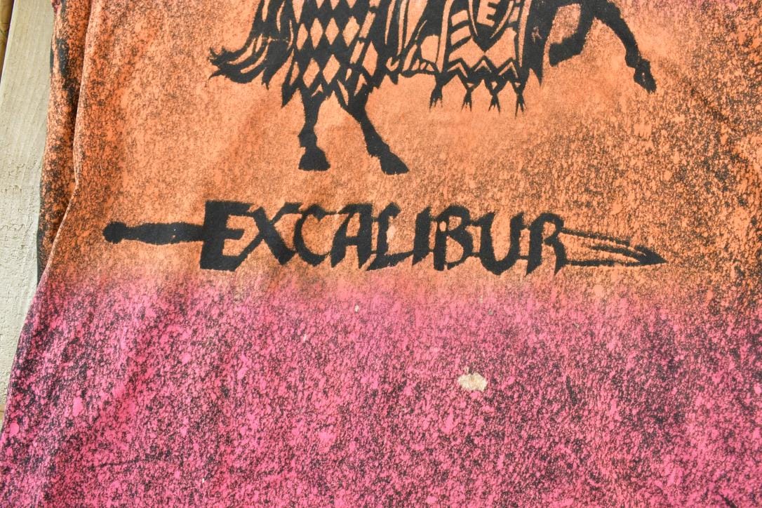 Vintage 1990s Excalibur Souvenir Single Stitch Graphic Print T-Shirt