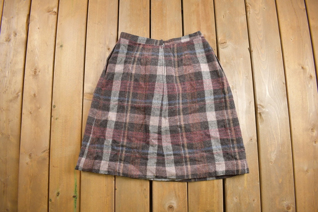 Vintage 1970s Jack Winters Plaid Skirt Size 27 x 22.5 / Women's Vintage / Vintage Skirt / True Vintage / 70s 80s / Pencil / Made in USA