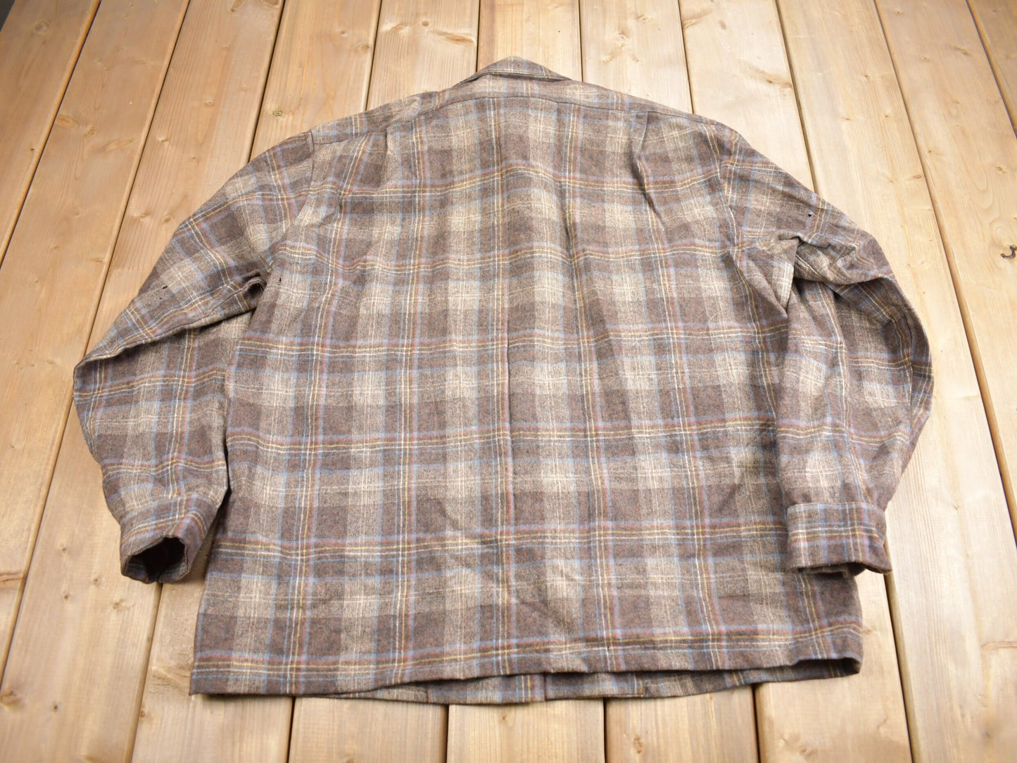 Vintage 1980s Pendleton Plaid Button Up Board Shirt / 100% Virgin Wool / Loop Button / Outdoor / Casual Wear / Made In USA / Flannel