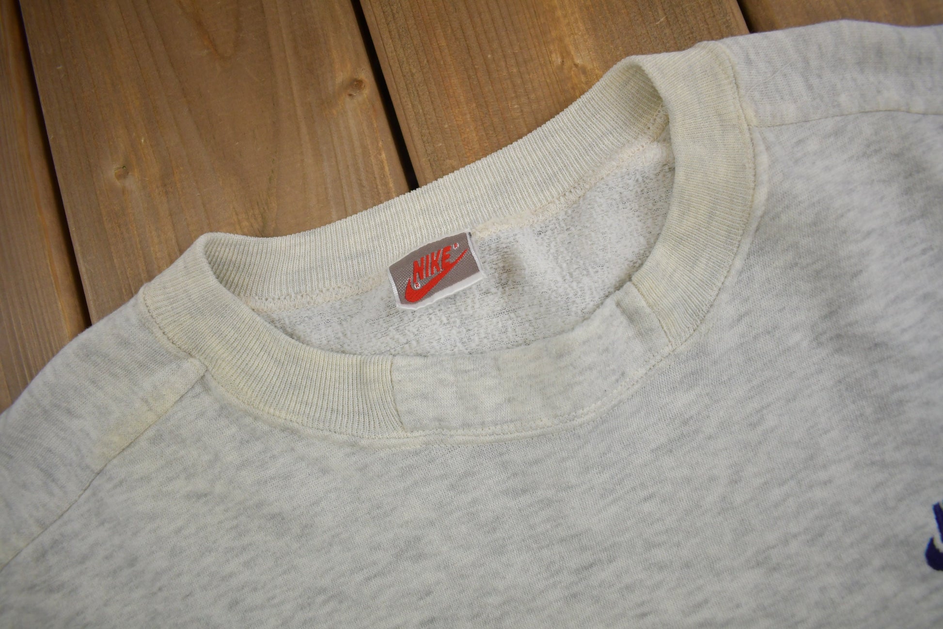 Vintage 1990s Nike Grey Tag Mini Logo Crewneck Sweatshirt / Vintage Nike / Sportswear / Streetwear / Made In USA