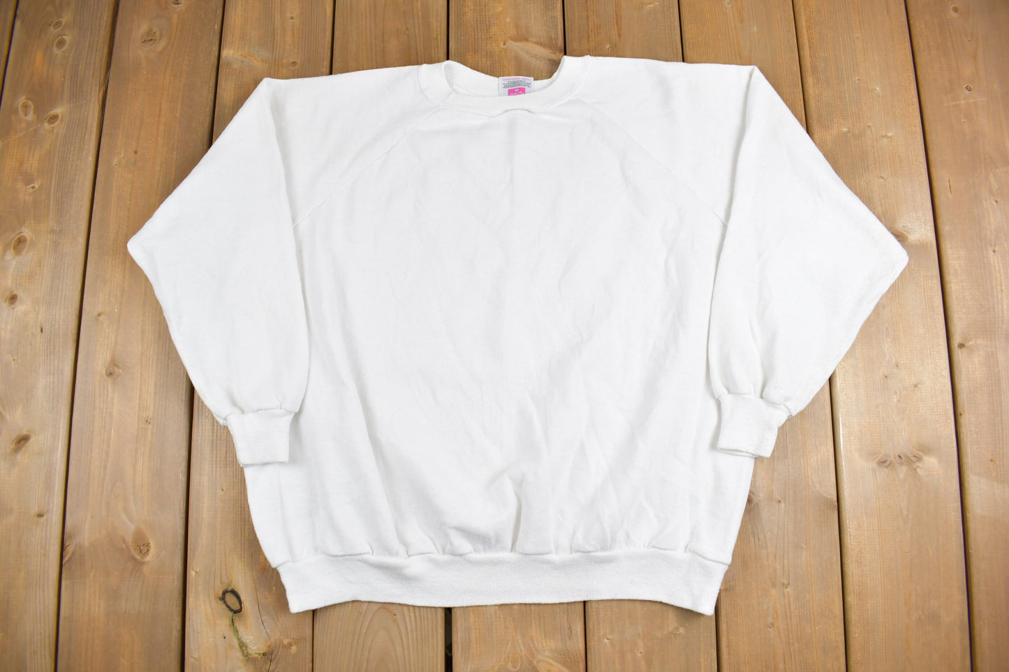 Vintage 1980s Hanes Her Way Raglan Crewneck Sweatshirt / 80s Crewneck / Vintage Blank / Essential / Made in USA / 90s Blank / White