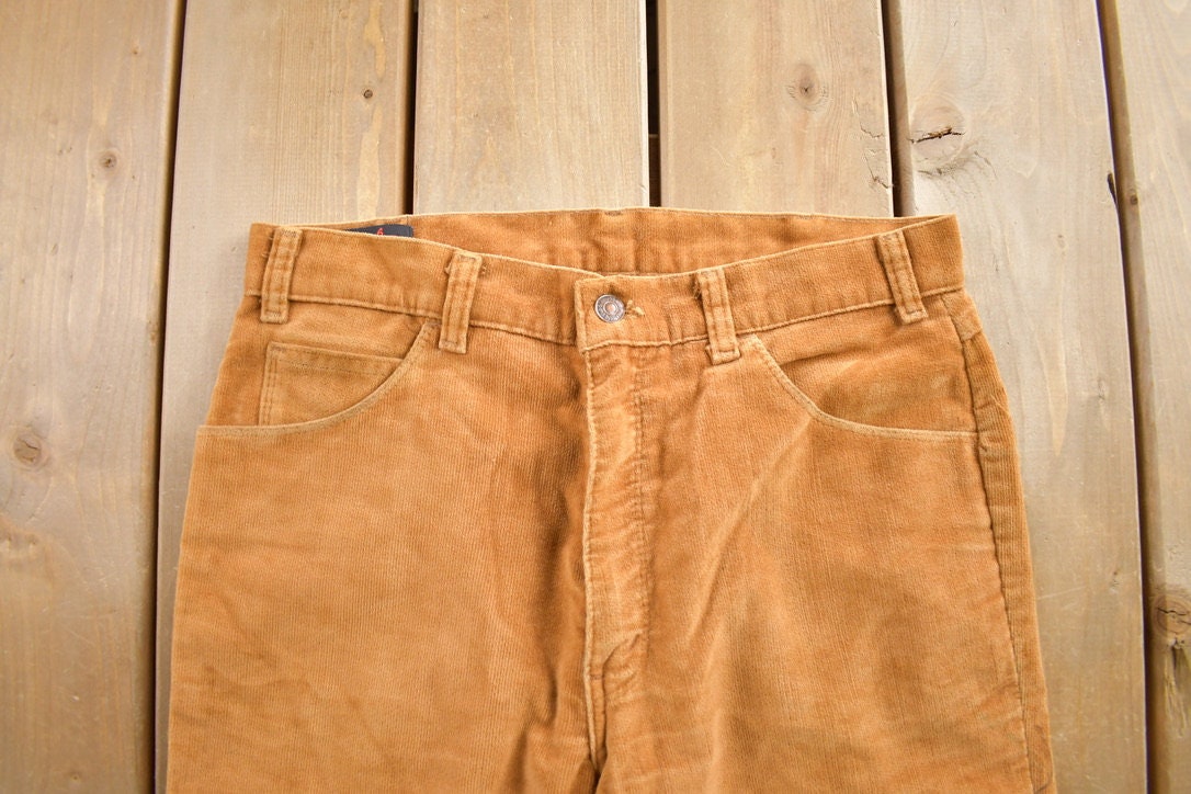 Vintage 1980s Levi's Movin On Corduroys Made In USA 32x32