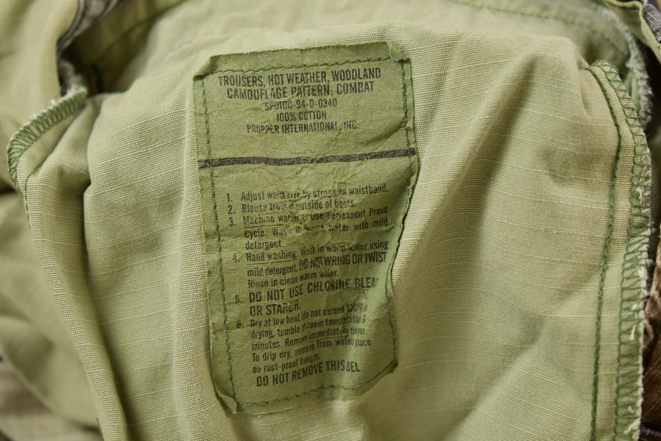 Vintage 1990 Army Woodland Camouflage Cargo Pants Size 27-31 x 32