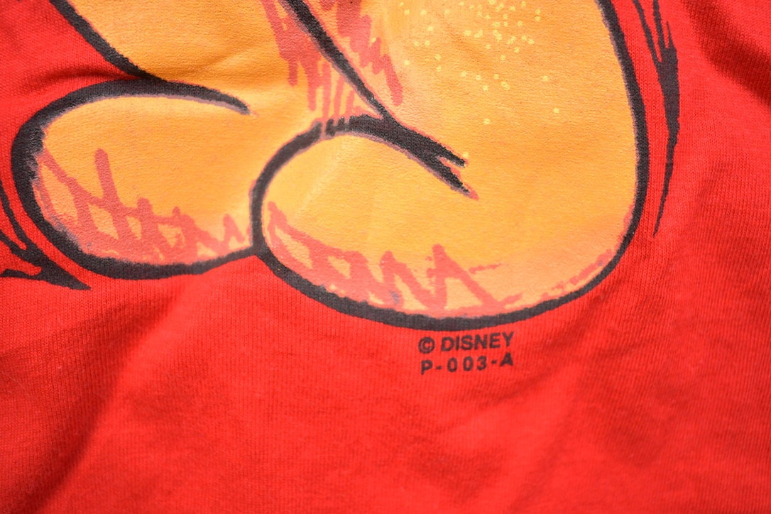 Vintage 1990s Winnie The Pooh Cartoon T-Shirt