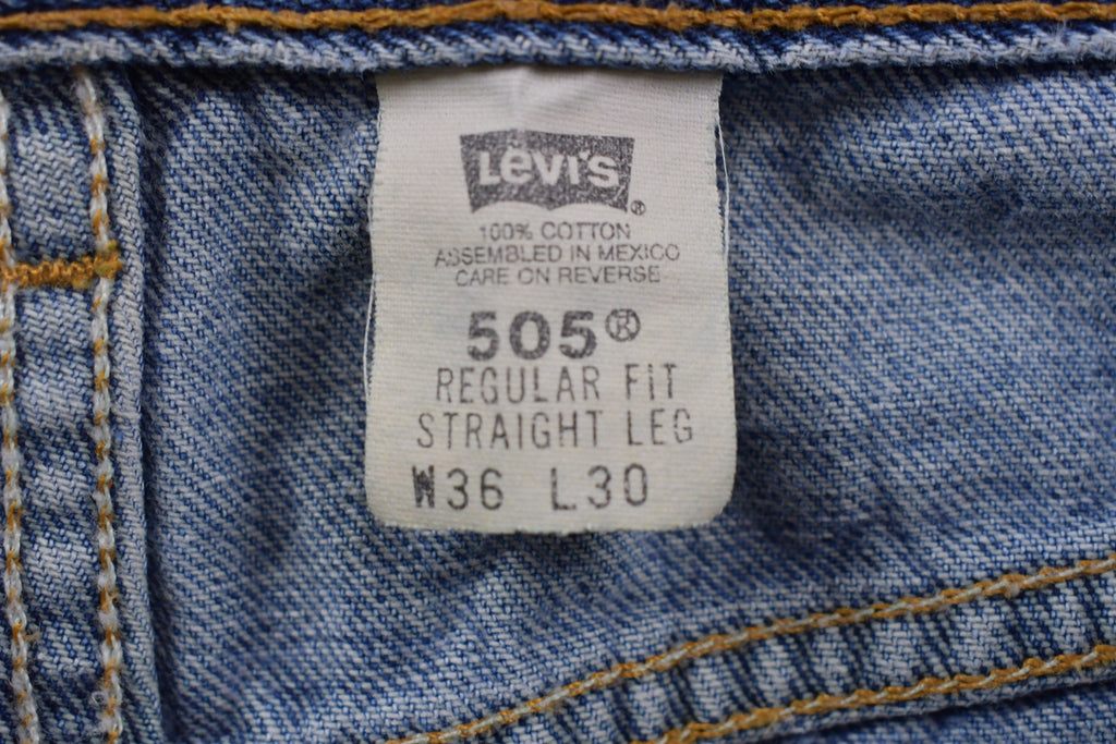 Vintage 1990s Levi's 505 Red Tab Jeans Size 34 x 26