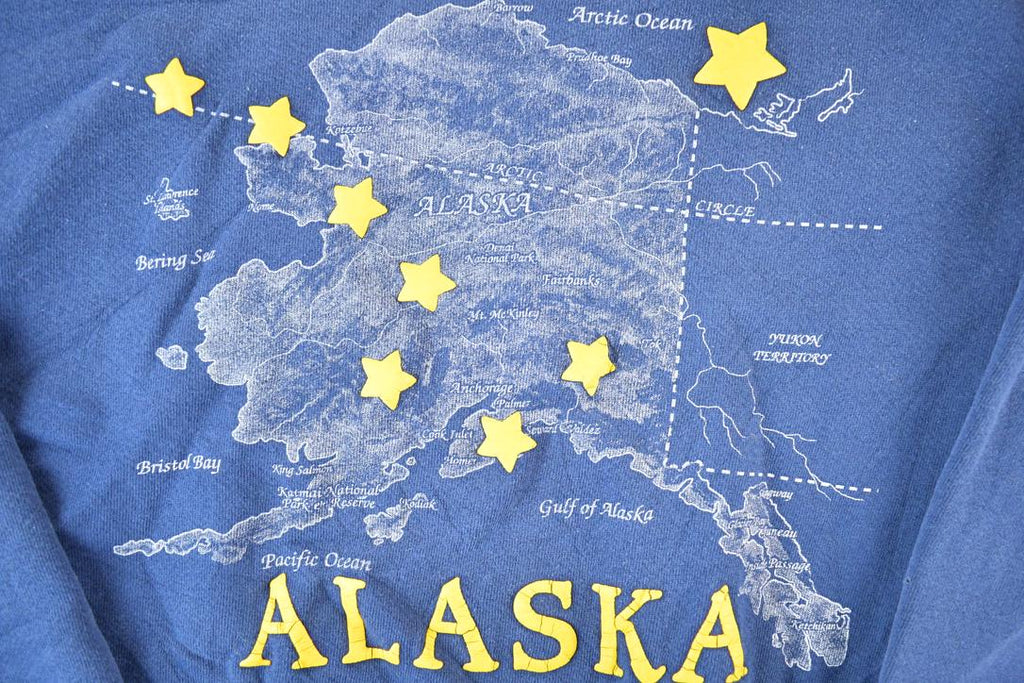 Vintage 1990s Alaska Souvenir Stars Crewneck Sweatshirt Made In USA