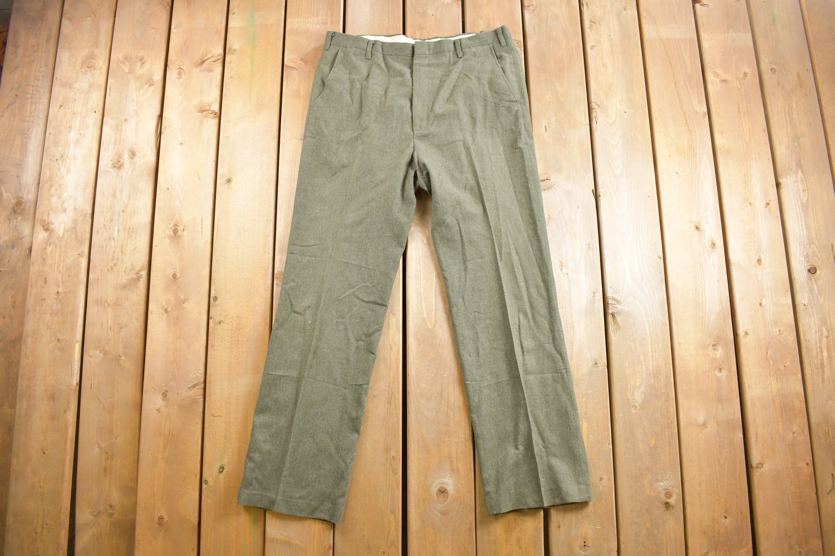 Vintage 1970s Green Pleated Trousers Size 35 x 30.5  Streetwear Fashion  True Vintage  70s Pants  Fatigues