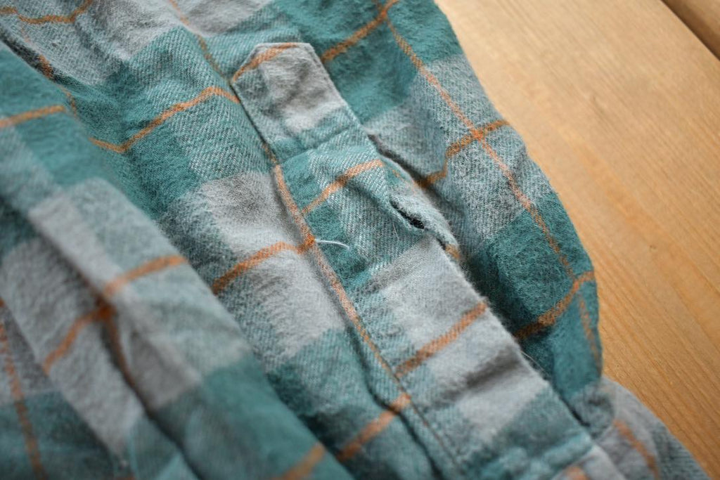 Vintage Y2K Higeae Plaid Button Up Flannel Cottage Shirt