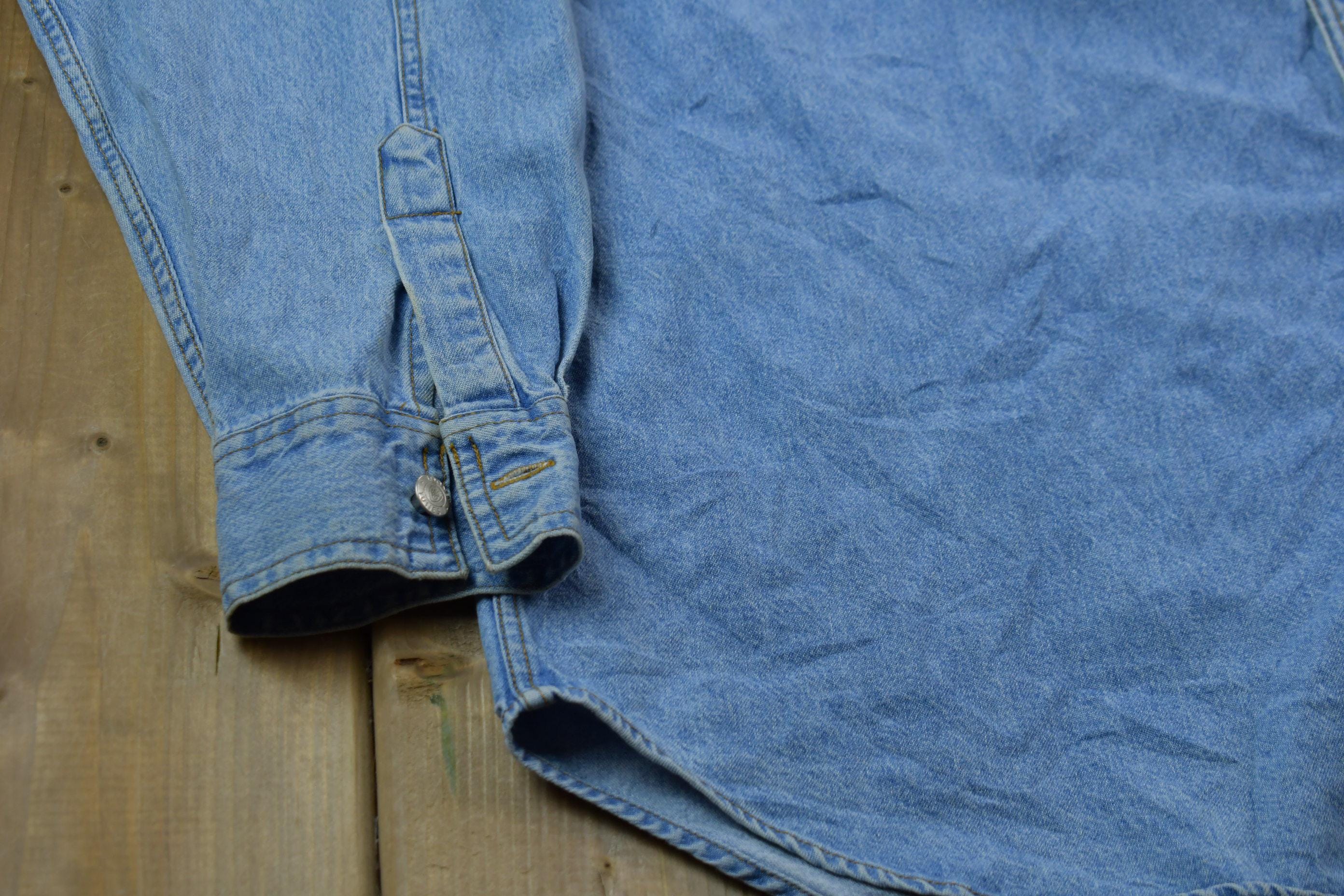 Vintage 1996s Warner Bros Company Button Up Shirt