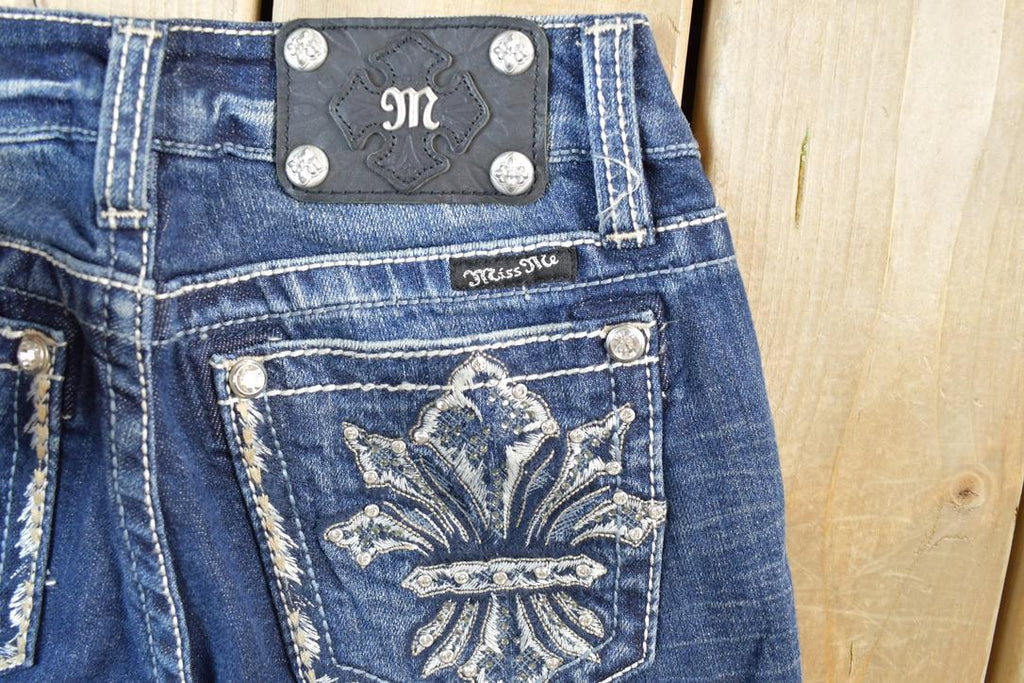 Vintage Y2K Miss Me Bedazzled Low Rise Jeans Size 26x31