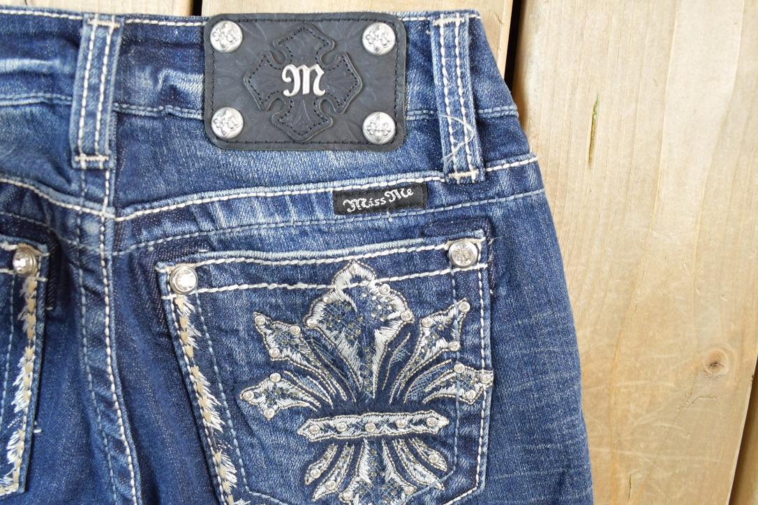 Vintage Y2K Miss Me Bedazzled Low Rise Jeans Size 26x31