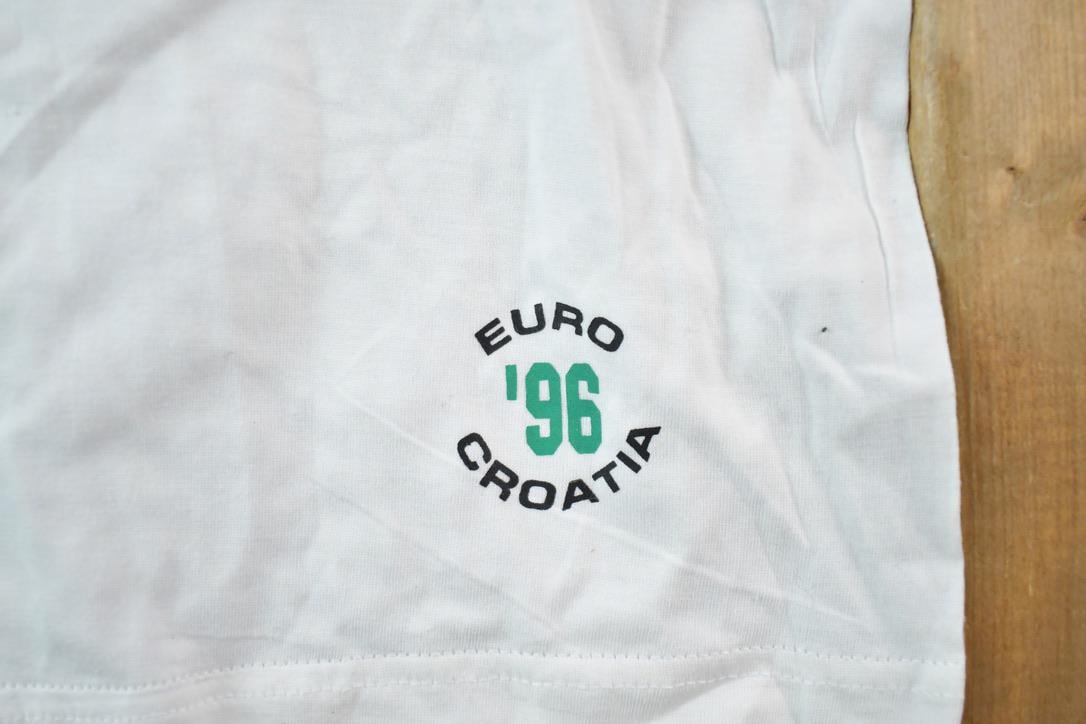 Vintage 1996 Euro Croatia Soccer Souvenir Single Stitch Graphic Print T-Shirt Made In USA