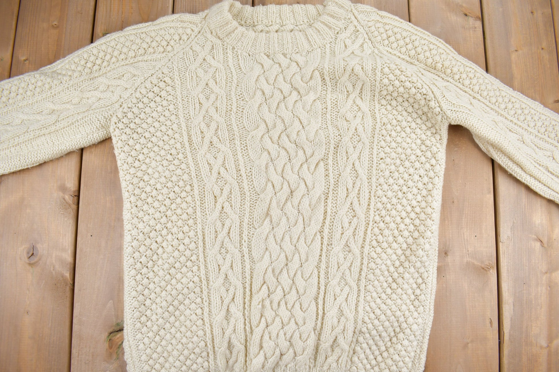 Vintage 1980s Wool Cable Knit Crewneck Sweater / Vintage Knit / Pattern Sweater / Outdoorsman