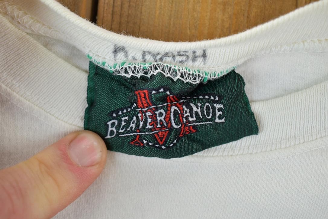 Vintage 1990s Beaver Canoe Trees Are For Living Graphic T-Shirt