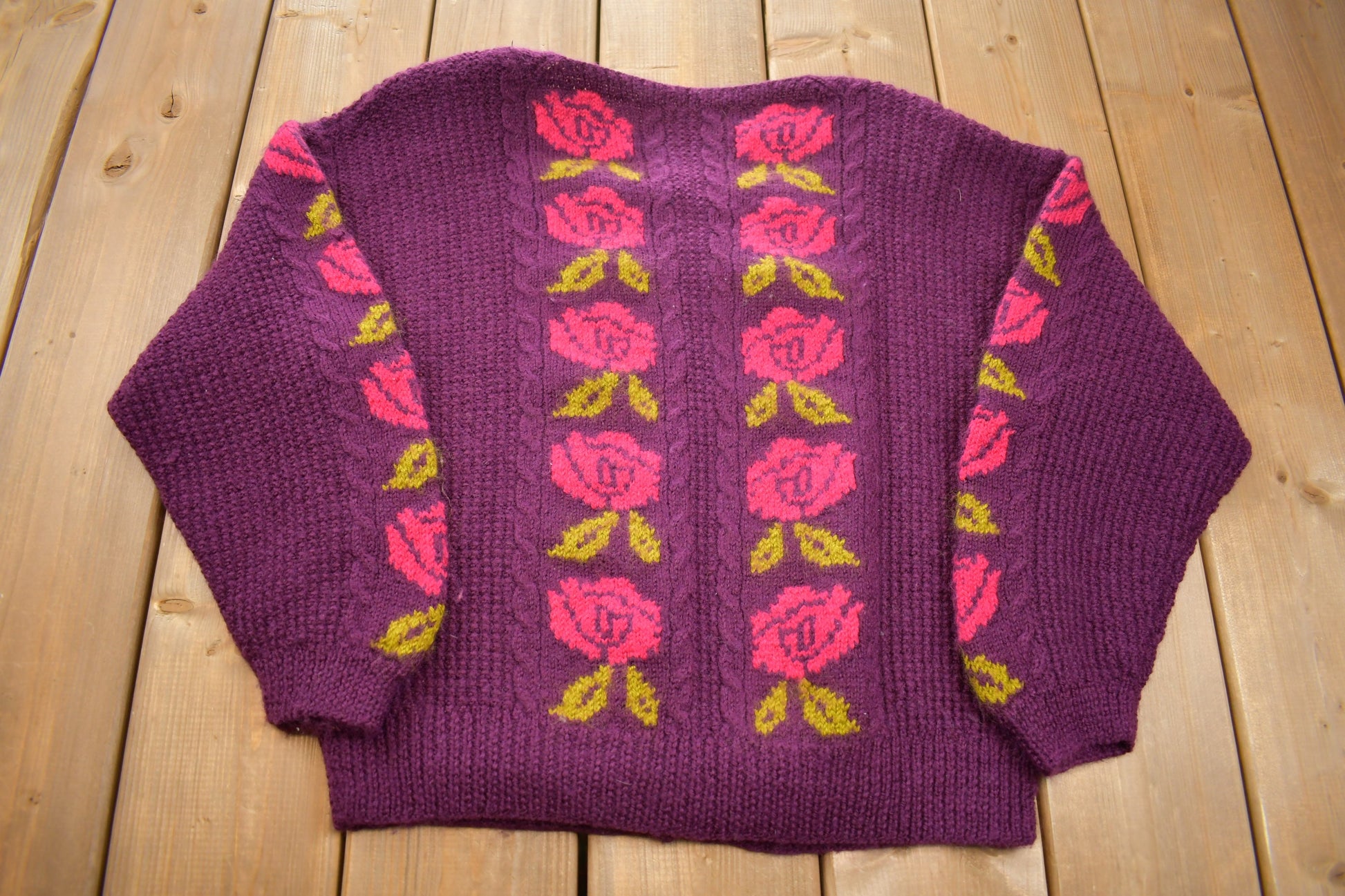 Vintage 1980s 100% Wool Knit Flowers Sweater